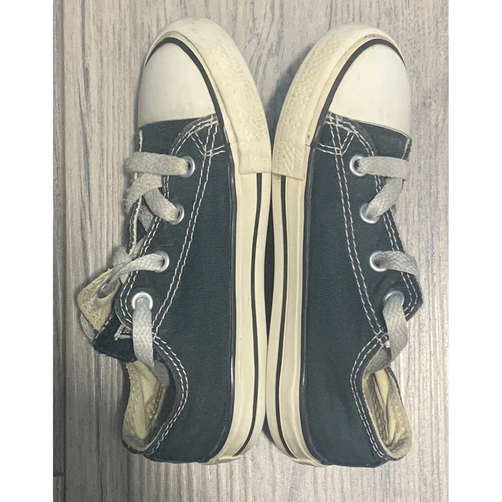 Converse Chuck Taylor All Star Toddler's Size 9 Low Tops Black Sneakers